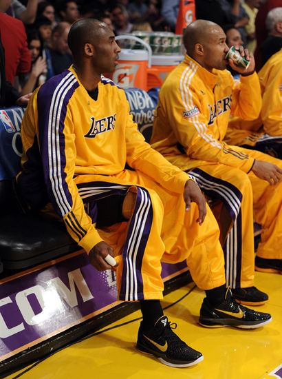 球数不多 球数不多