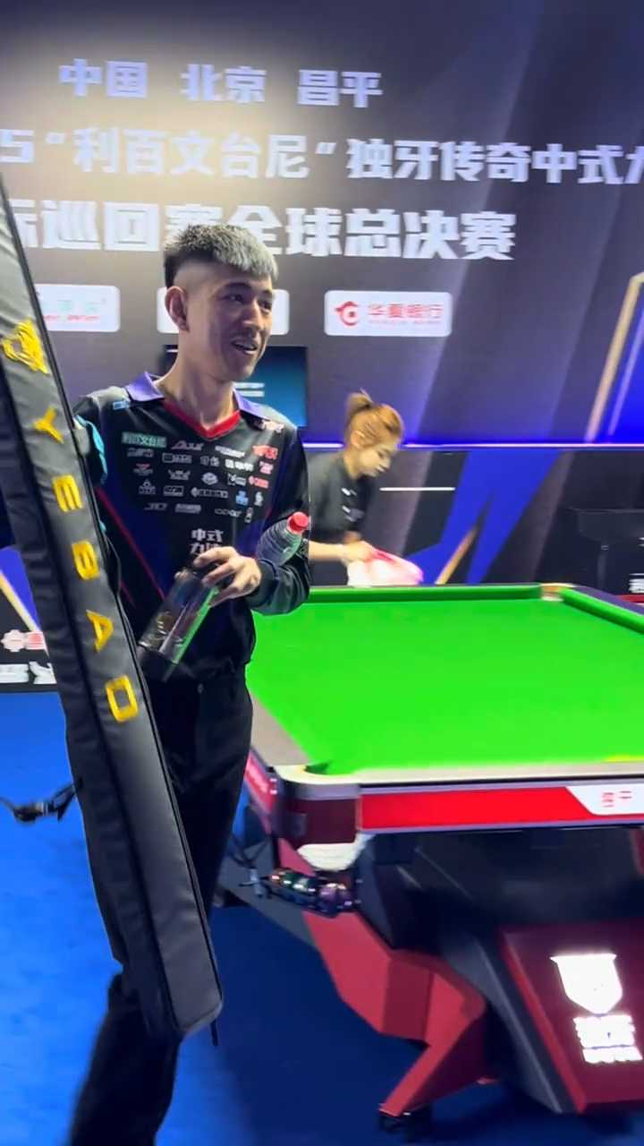 表现出超出 表现出超出